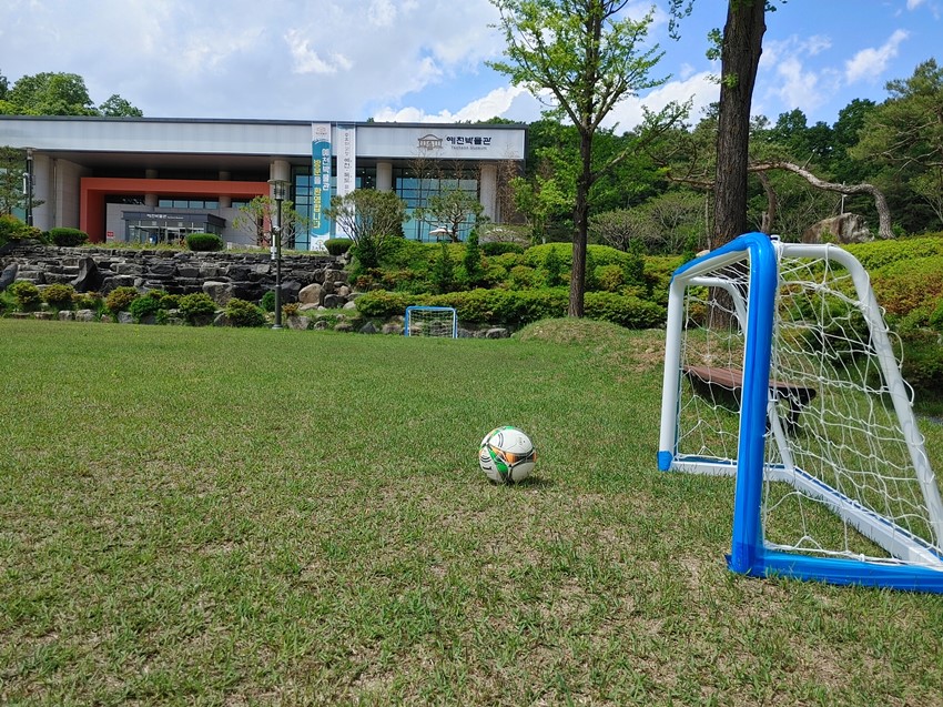 3.예천박물관 잔디밭 축구골대 설치
